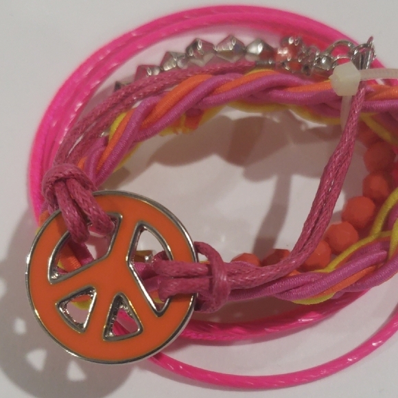Set of 6 Colorful Mix Bangle & Stretch Bracelets with a Vibrant Peace Sign - Picture 3 of 7
